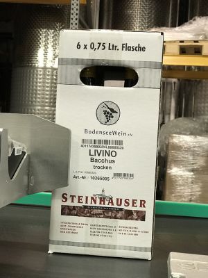 Für die großflächige Kartonbedruckung wird ebenfalls ein System von Bluhm genutzt: Der thermische Inkjet-Drucker vom Typ Markoprint XB8JET
