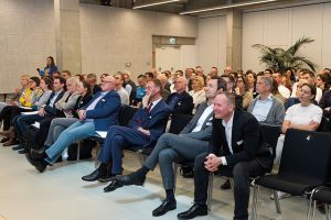 Der Blick ins Publikum zeigt das rege Interesse, der rund 80 Interessierten, die an der Informationsveranstaltung von ARA und OFI am 18. April 2024 teilgenommen haben