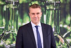 Der Schweizer Dr. Lukas Burkhardt wird mit 1. Jänner 2026 neuer CEO der Vetropack-Gruppe