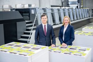 Der Vorstandsvorsitzende von HEIDELBERG, Dr. Ludwin Monz, und Finanzvorständin Tania v. d. Goltz stellten Bilanz und Strategie des Unternehmens vor