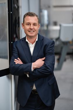 Die Jokey Group hat Thorsten Lückmann (re) zum neuen Chief Financial Officer (CFO) ernannt