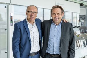 Luc Jamet (links) übergibt seine Aufgaben als Gebietsverkaufsleiter in Frankreich an Charles-Antoine Freiher