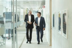 Alexander Schöllhorn (links) und Cristian Reiter (rechts) führen die Uhlmann Pac-Systeme seit 1. Mai 2026 als Doppelspitze