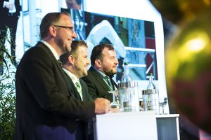 Die drei Bluhm Söhne gaben einen Ausblick (v.l.n.r.: Volker Bluhm, Carsten Bluhm, Andreas Bluhm)