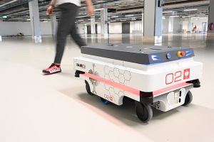 Mobile TGW-Roboter sind bereits bei Engelbert Strauss und Thermoplan im Einsatz