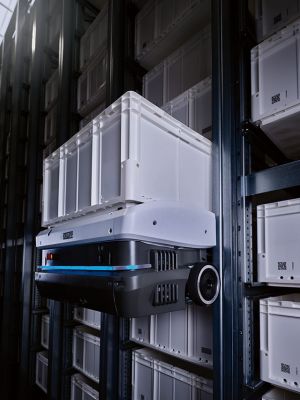 Das dreidimensionale Lagersystem AeroBot befindet sich nach seinem Launch im vergangenen Jahr nun in der Umsetzungsphase erster Kundenprojekte