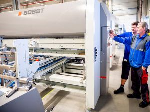 Die neue Bobst Masterfold 230 A4 nahm bereits ihren Betrieb im Produktionswerk Všetaty auf