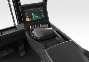 Optional erhältlich ist ein integriertes Farb-Touchscreen-Display, auf dem wichtige Fahrinformationen wie beispielsweise Hubhöhe, Lastgewicht und Mastposition angezeigt werden