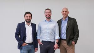 v.l. Luis Miguel Machón Hernández (Country Manager Iberia), David Niedermaier,  Dirk Erlacher (Co-CEOs und Gründer)