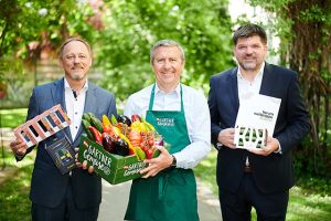 v.l.: Franz Grafendorfer, Forum Wellpappe Austria, Josef Peck, LGV Vorstand und Stephan Kaar, Sprecher des Forum Wellpappe Austria