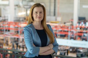 Maureen Talach, MA freut sich auf ihre neue Rolle bei Toyota Material Handling Austria in der sie Finance als zentrale Steuerungsfunktion weiterentwickeln wird und die Verzahnung mit dem operativen Geschäft gezielt stärken möchte