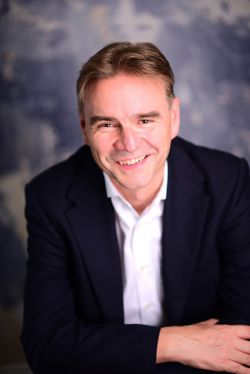 Dirk Köllmeier übernimmt die Nachfolge von Stefan Schröder als Head of Sales Europe & International