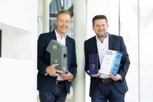 Außendienstleiter Johannes Sikora (links im Bild) und Entwicklungsleiter Georg Glieder von Rondo durften stellvertretend für das gesamte Team über die internationale Auszeichnung jubeln