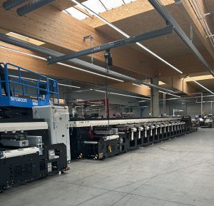 Mit 13 Druckfarben ermöglicht die neue Maschine hochpräzise, mehrlagige Etiketten für komplexe Anwendungen
